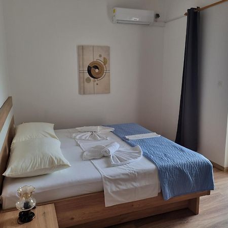 Bed And Breakfast Miramar Starigrad Paklenica Exteriör bild