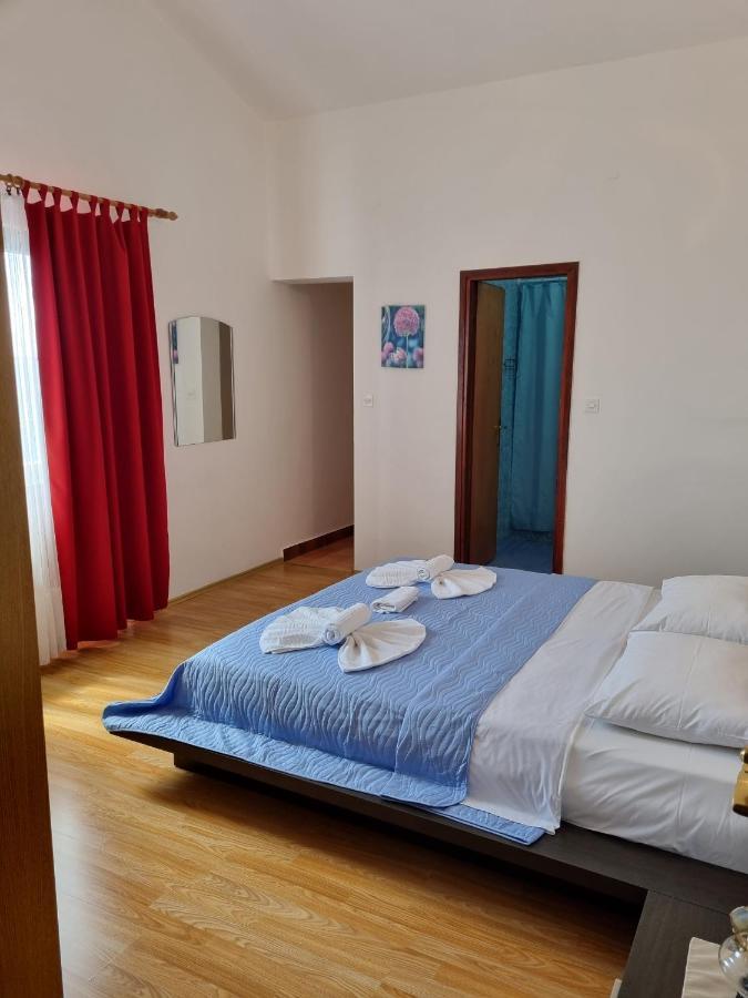 Bed And Breakfast Miramar Starigrad Paklenica Exteriör bild