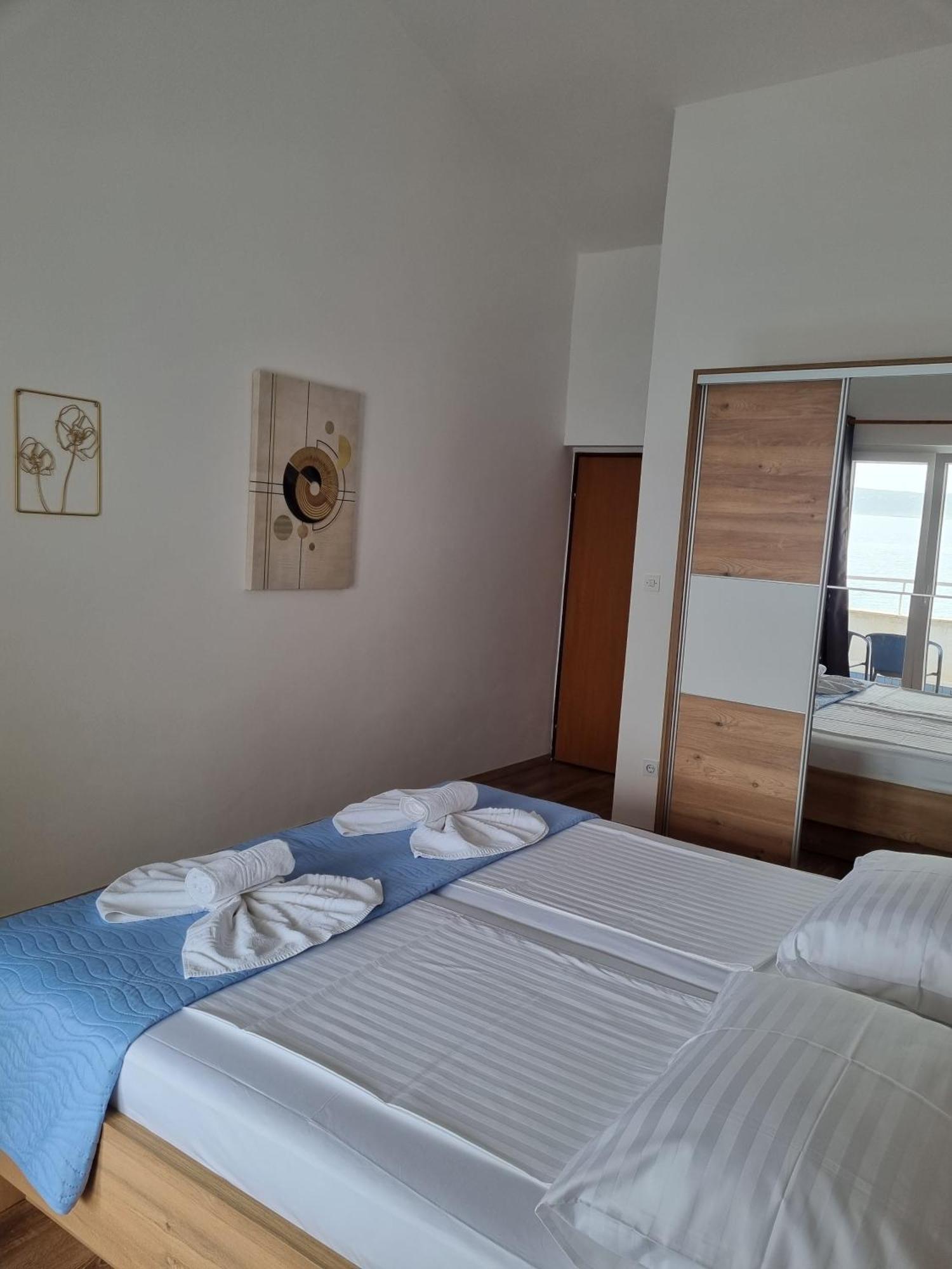 Bed And Breakfast Miramar Starigrad Paklenica Exteriör bild