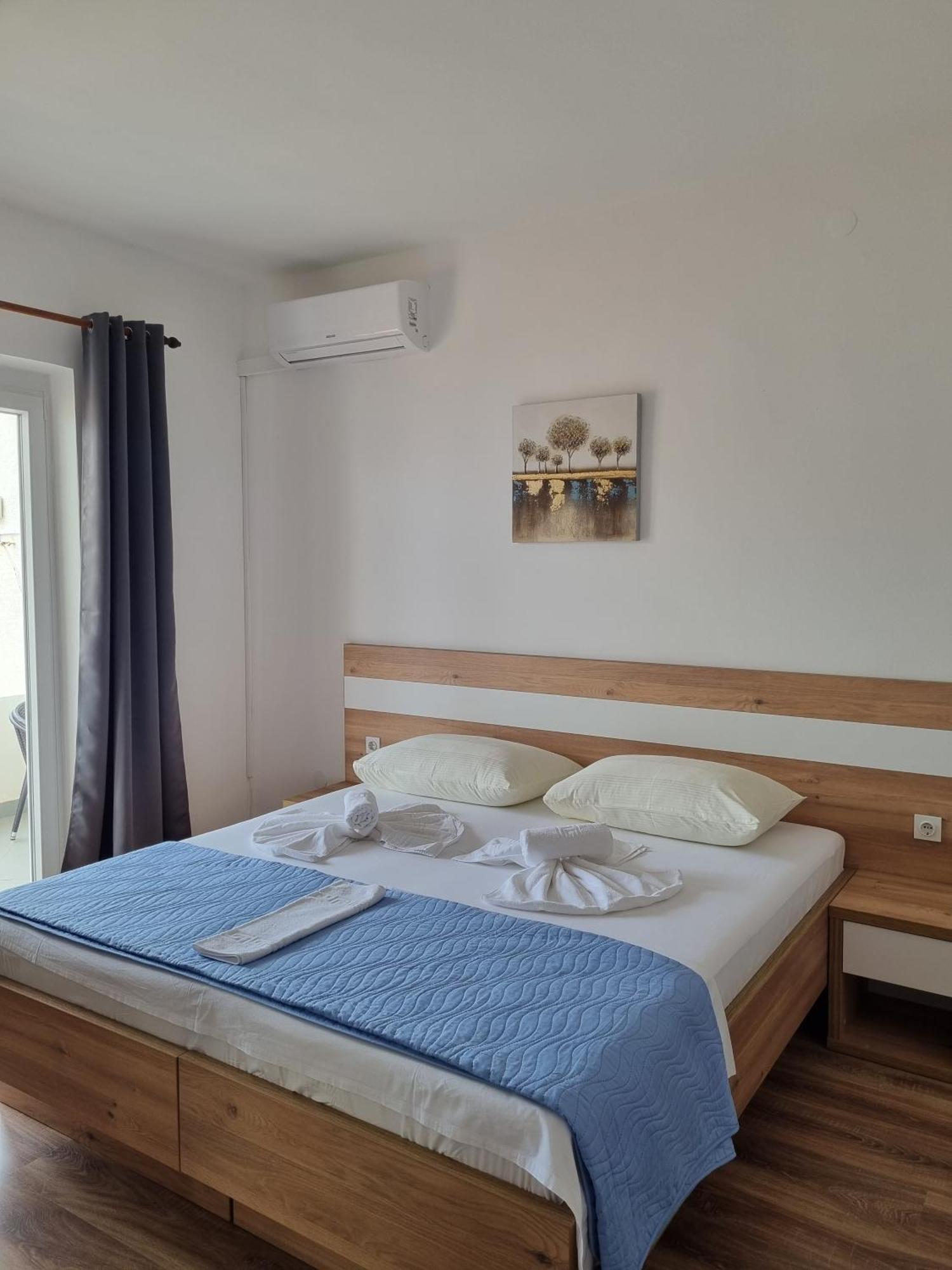 Bed And Breakfast Miramar Starigrad Paklenica Exteriör bild