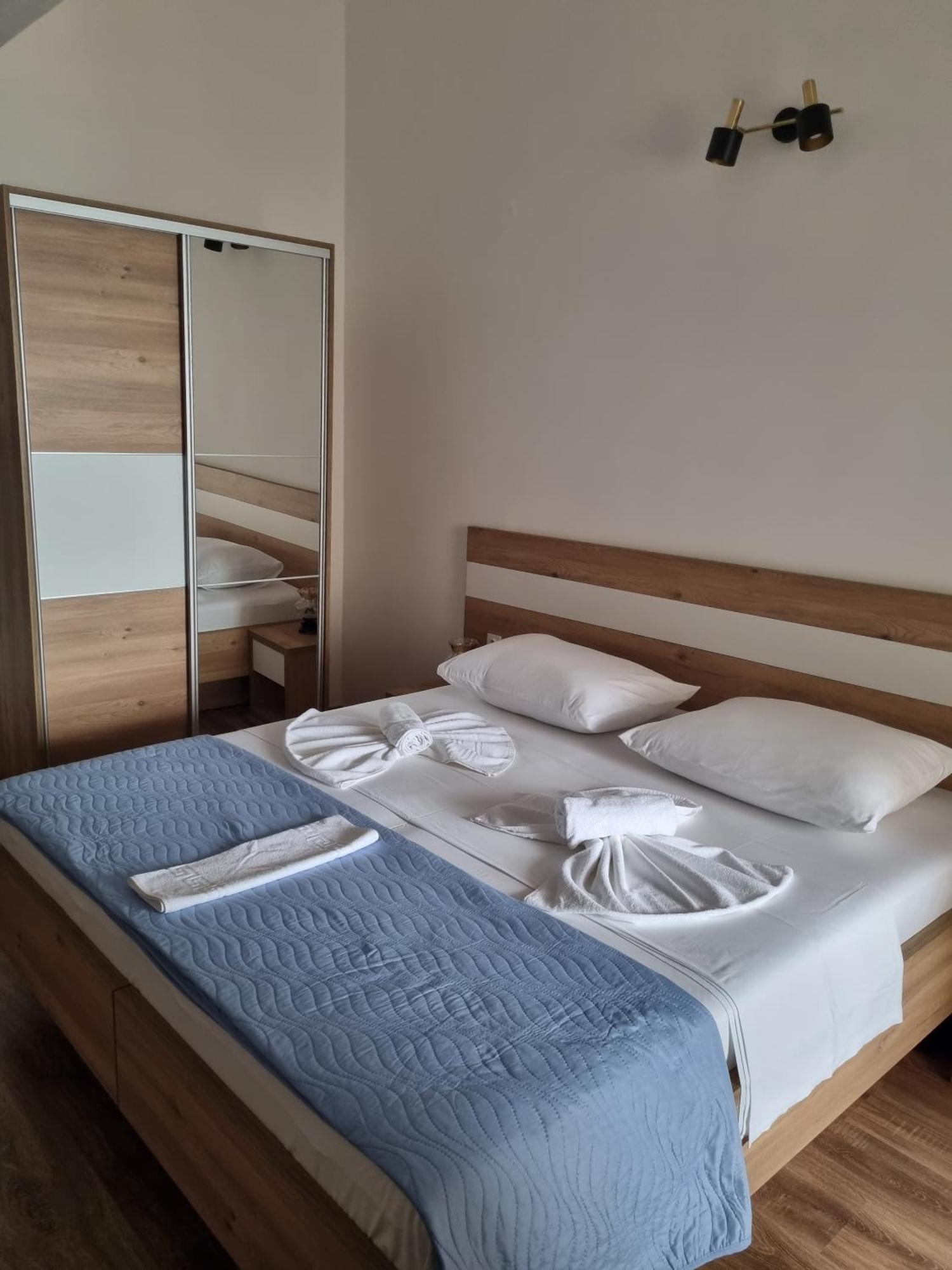 Bed And Breakfast Miramar Starigrad Paklenica Exteriör bild