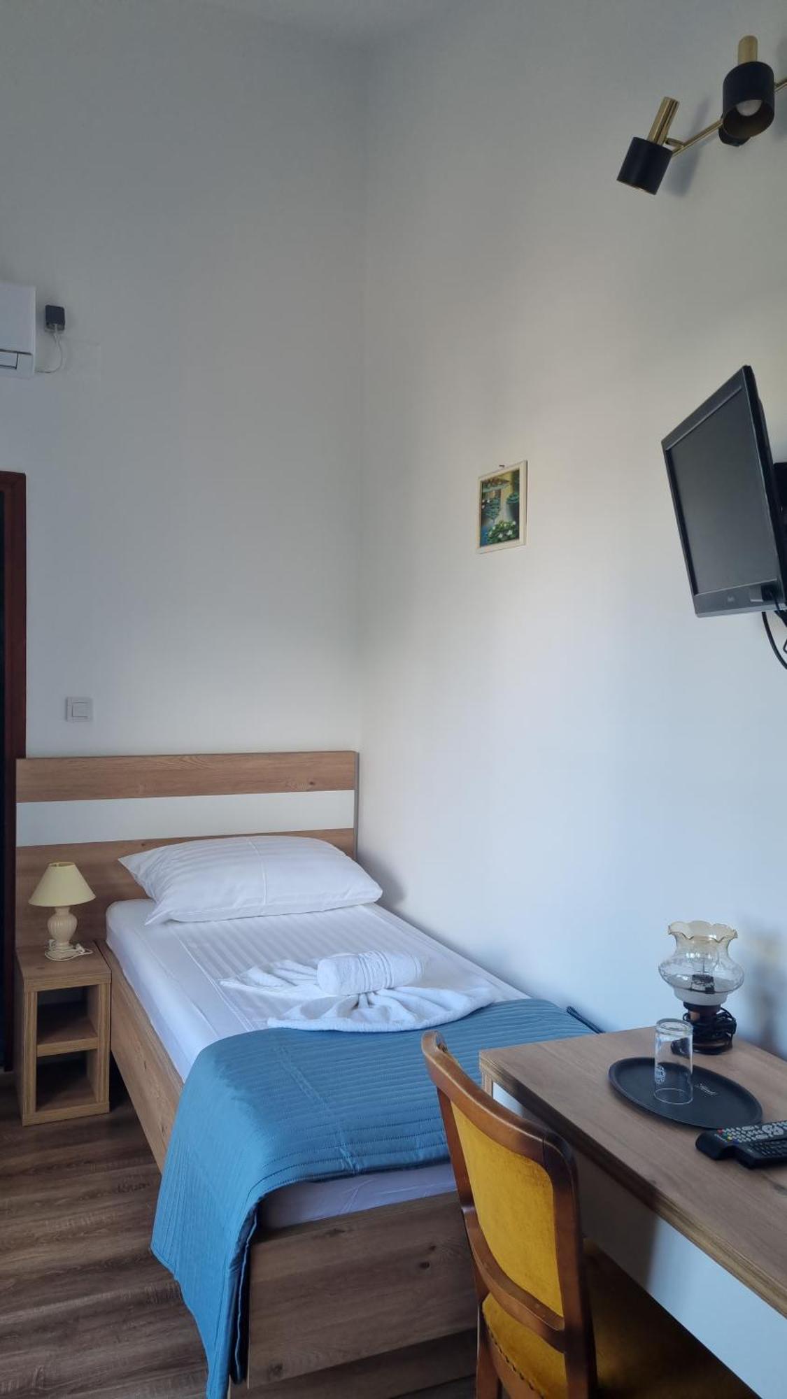 Bed And Breakfast Miramar Starigrad Paklenica Exteriör bild
