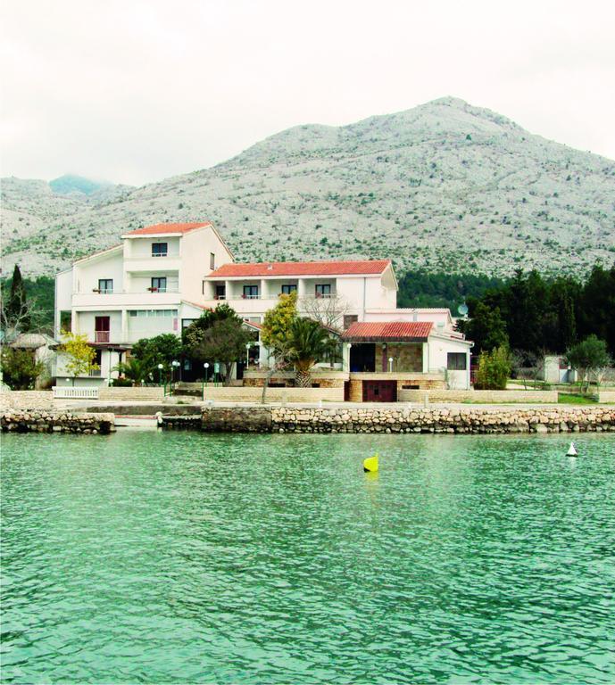 Bed And Breakfast Miramar Starigrad Paklenica Exteriör bild