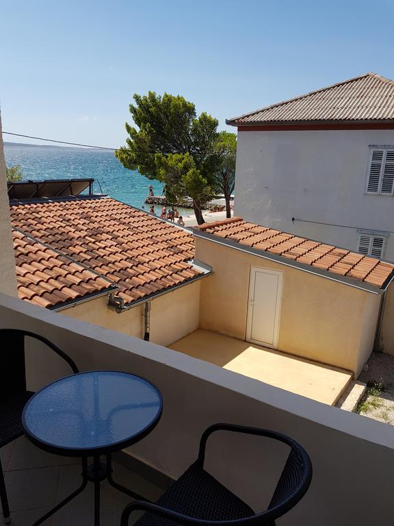 Bed And Breakfast Miramar Starigrad Paklenica Exteriör bild
